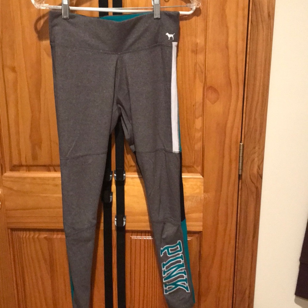 VS Pink Yoga Legging